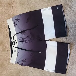 Men's 28 Vans Boardshorts